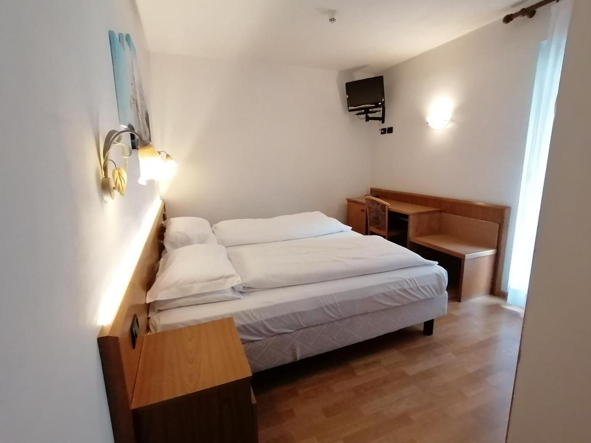 Hotel Denny Pinzolo Esterno foto