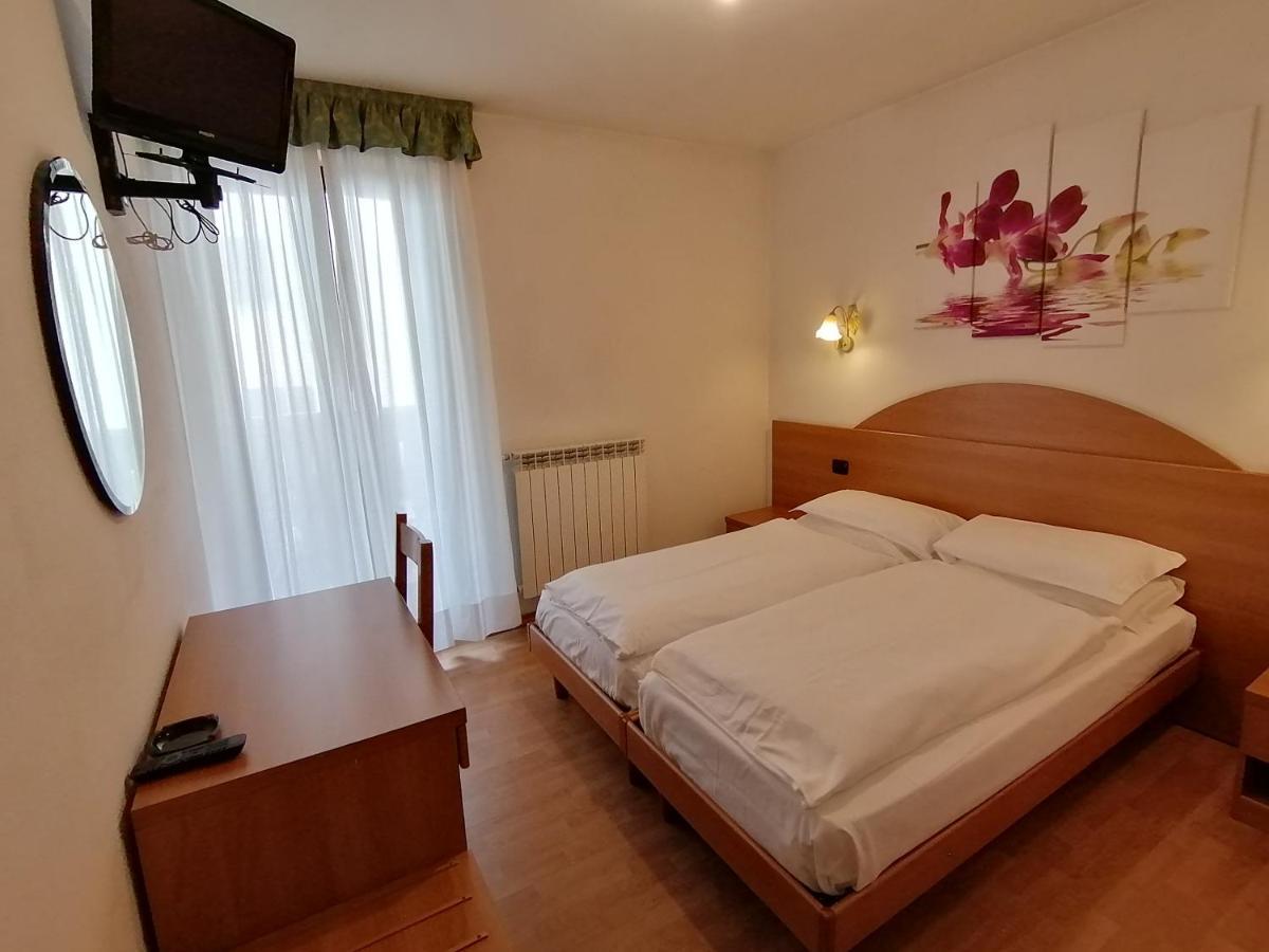 Hotel Denny Pinzolo Esterno foto