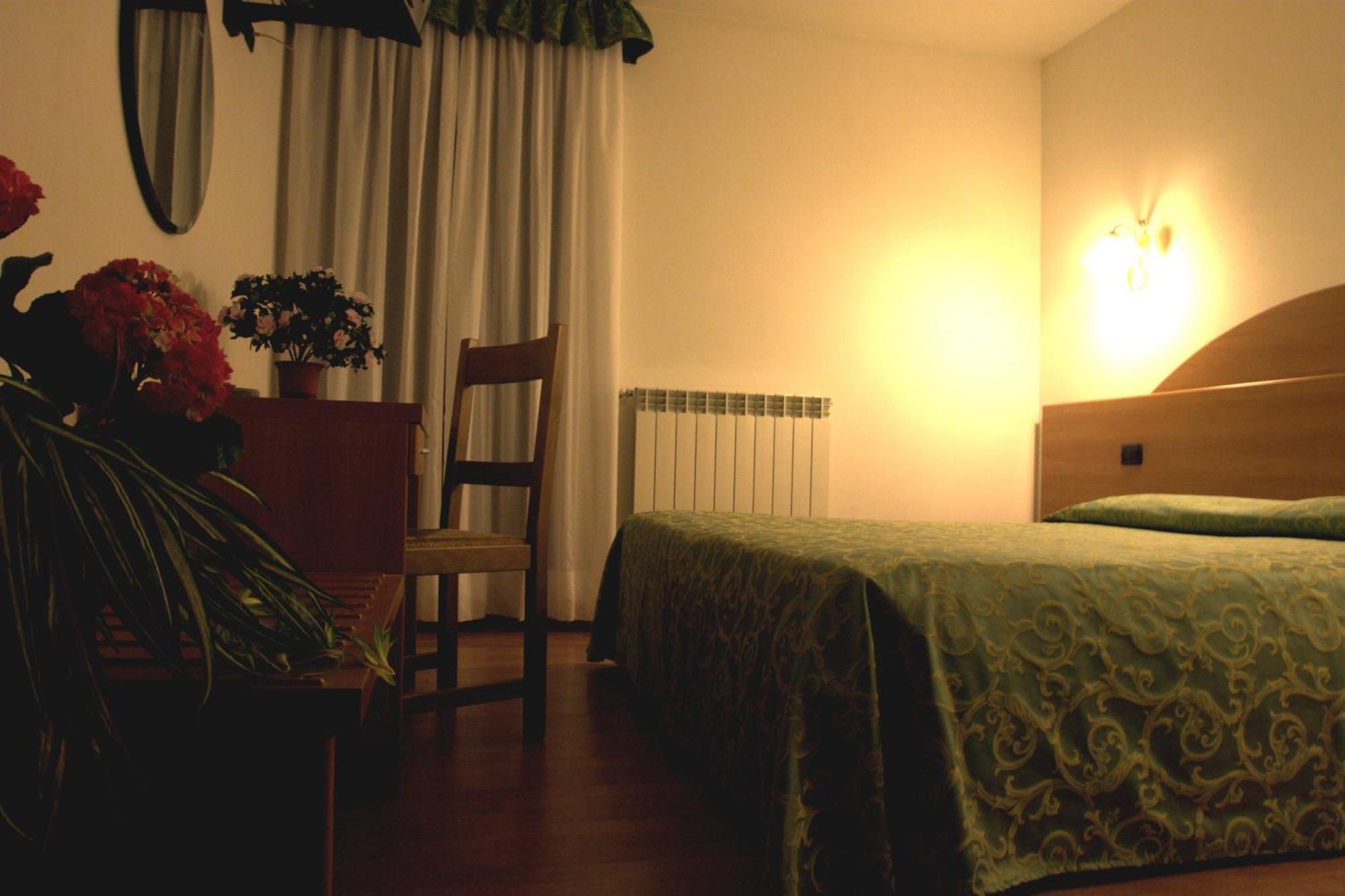 Hotel Denny Pinzolo Esterno foto