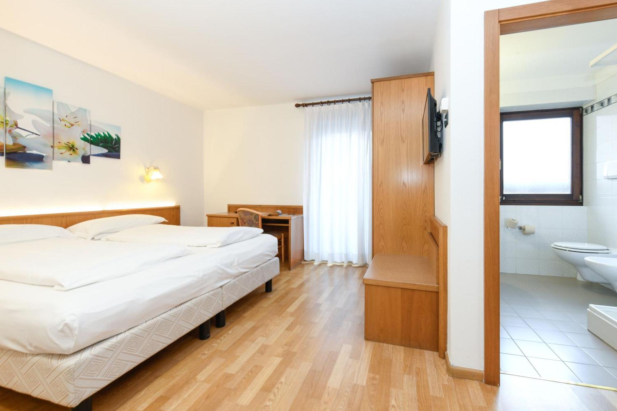 Hotel Denny Pinzolo Esterno foto