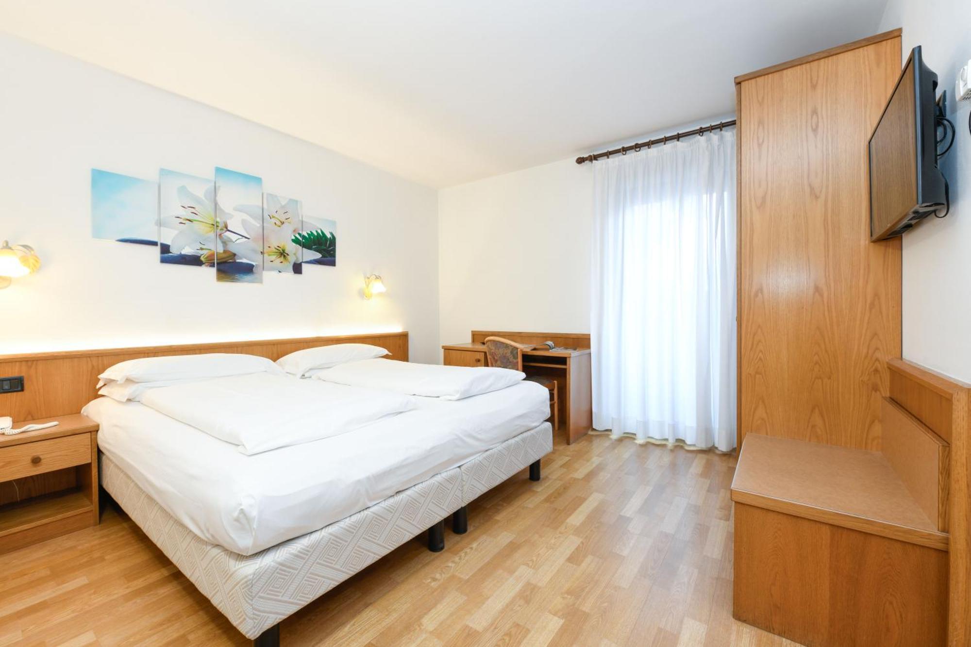 Hotel Denny Pinzolo Esterno foto