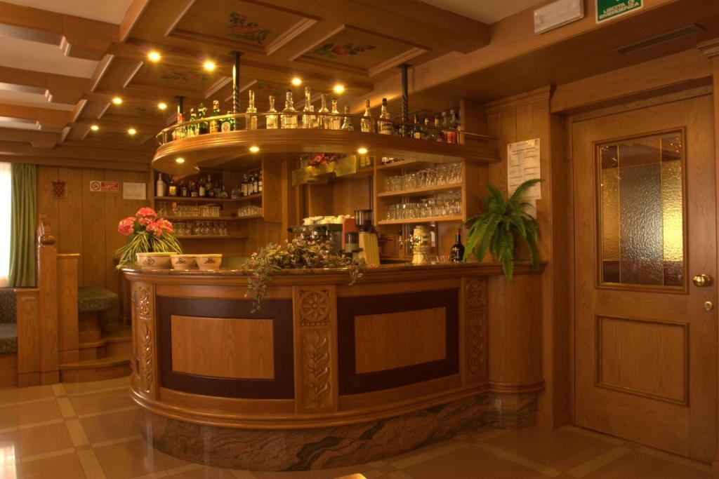 Hotel Denny Pinzolo Esterno foto